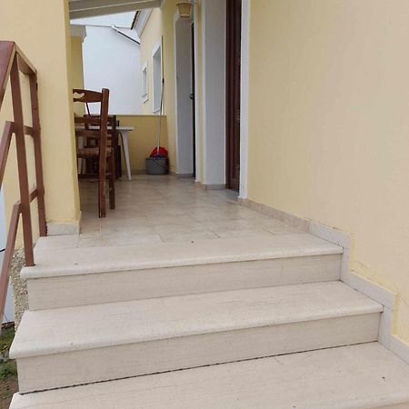 Nikki'S Studios & Apartments Moraḯtika Ngoại thất bức ảnh