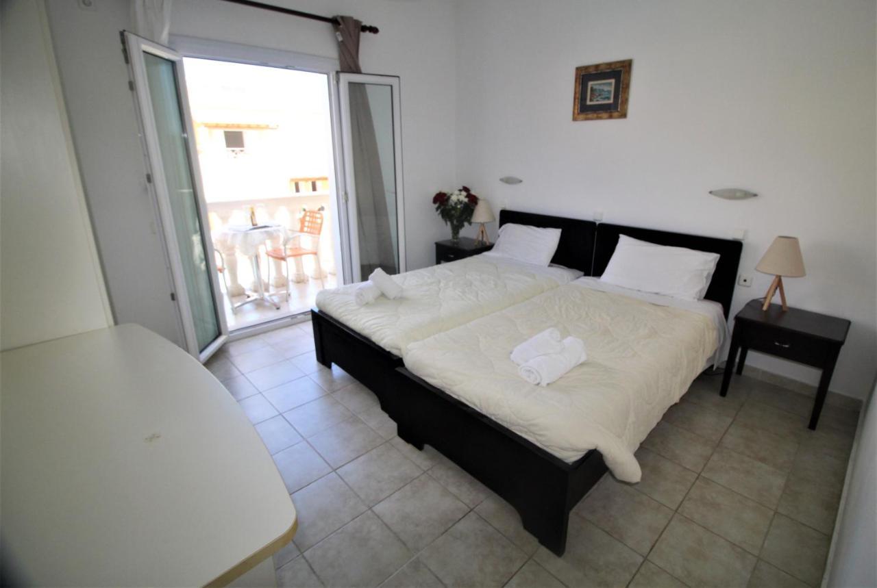 Nikki'S Studios & Apartments Moraḯtika Ngoại thất bức ảnh