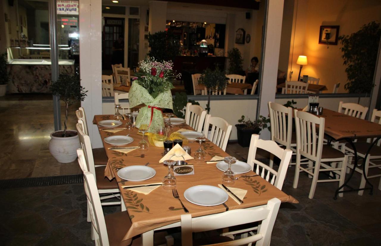 Nikki'S Studios & Apartments Moraḯtika Ngoại thất bức ảnh