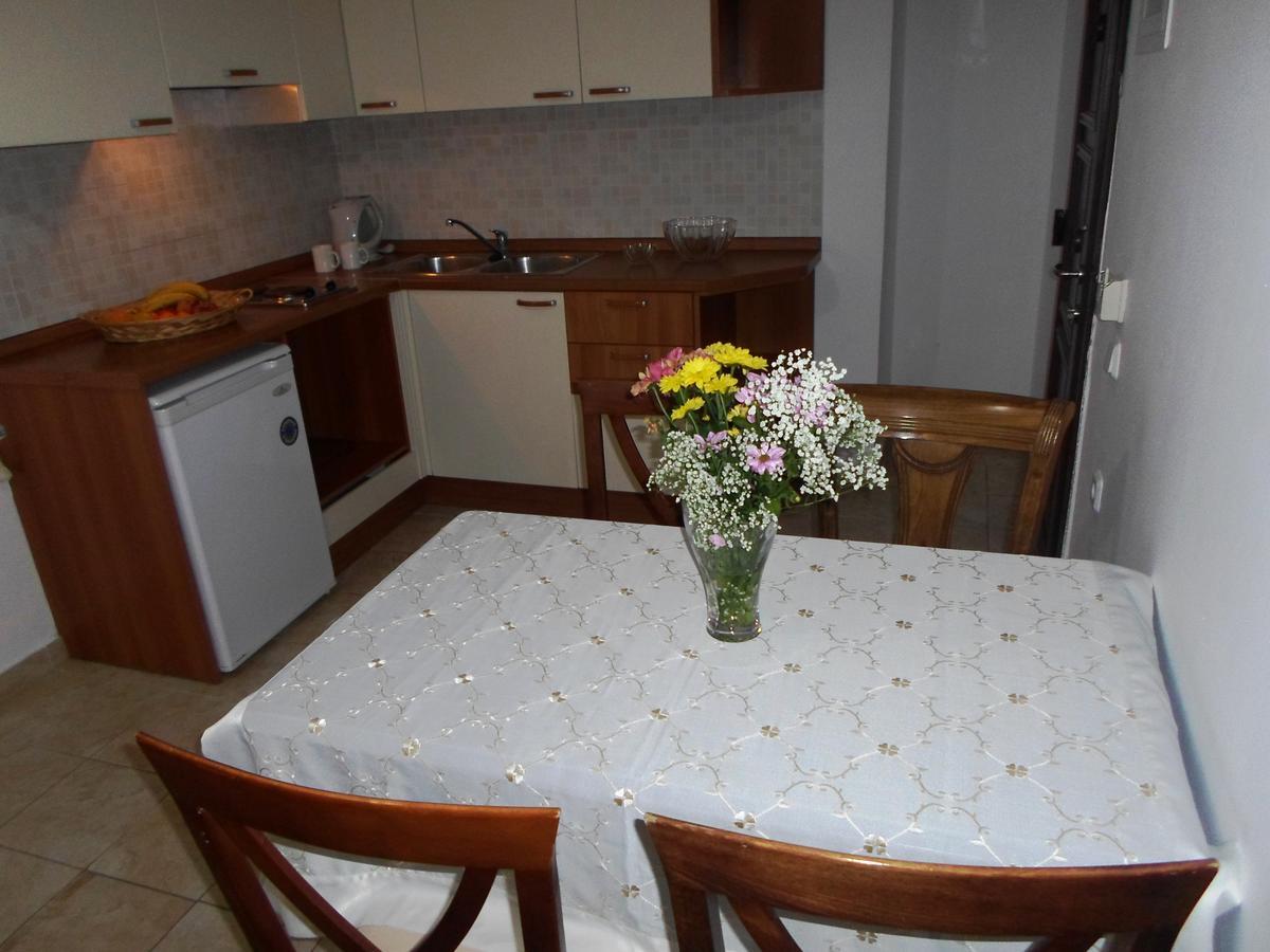 Nikki'S Studios & Apartments Moraḯtika Ngoại thất bức ảnh