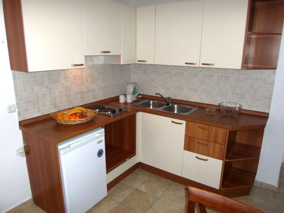 Nikki'S Studios & Apartments Moraḯtika Ngoại thất bức ảnh