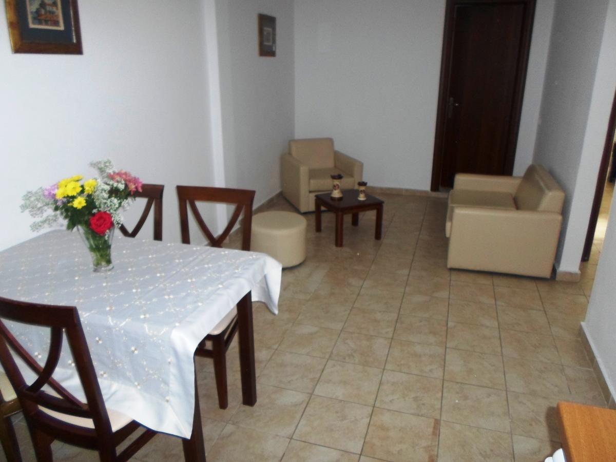 Nikki'S Studios & Apartments Moraḯtika Ngoại thất bức ảnh