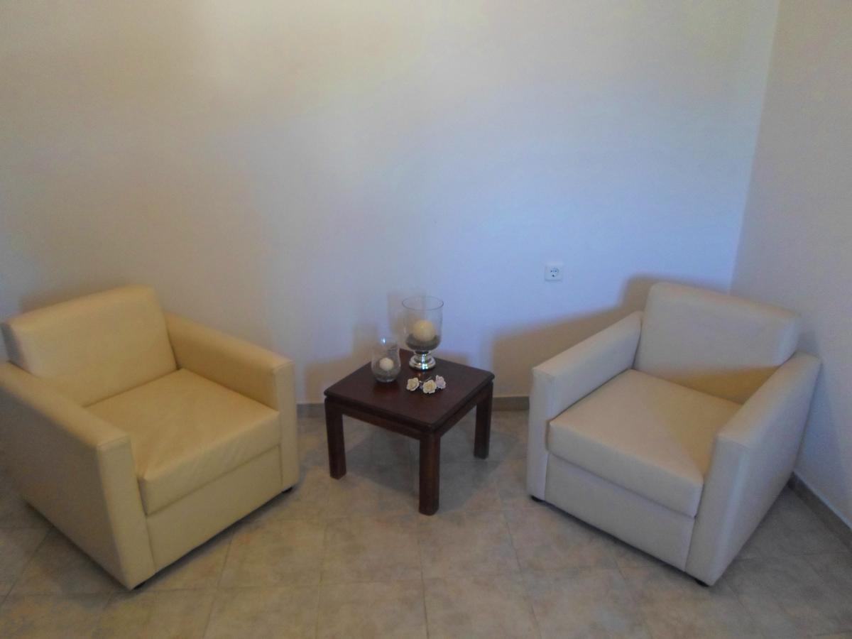 Nikki'S Studios & Apartments Moraḯtika Ngoại thất bức ảnh