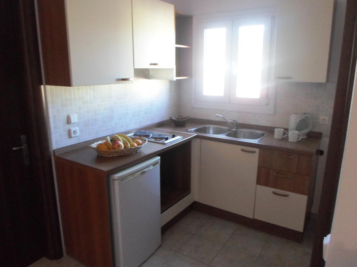 Nikki'S Studios & Apartments Moraḯtika Ngoại thất bức ảnh