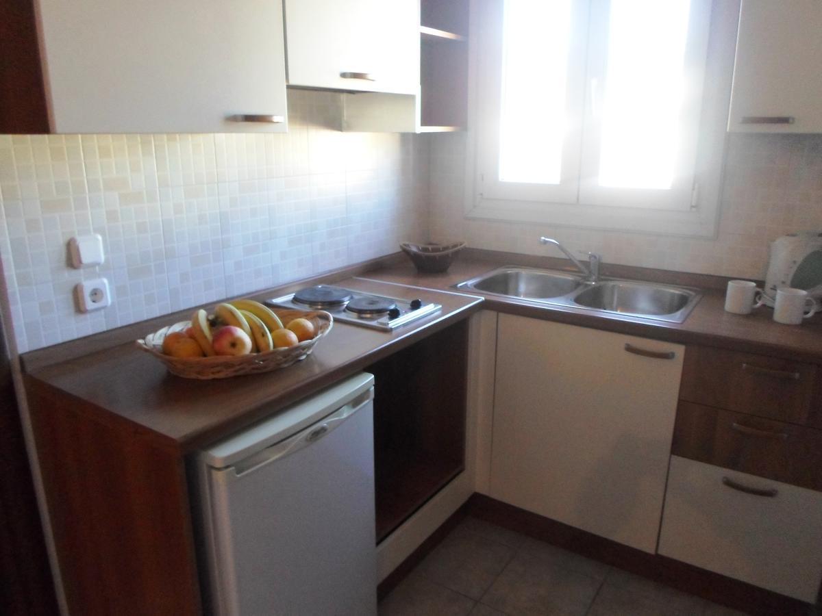 Nikki'S Studios & Apartments Moraḯtika Ngoại thất bức ảnh
