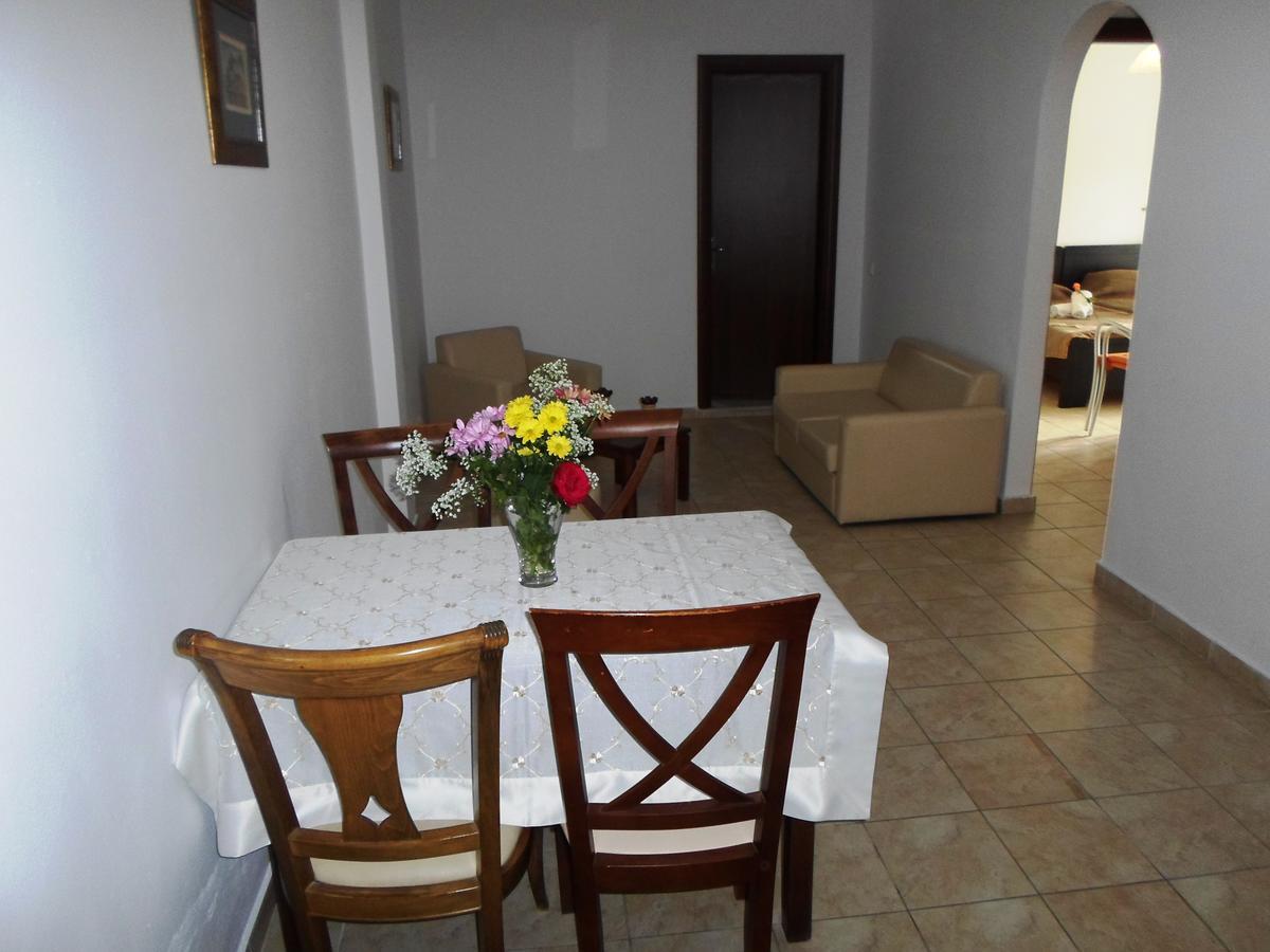 Nikki'S Studios & Apartments Moraḯtika Ngoại thất bức ảnh
